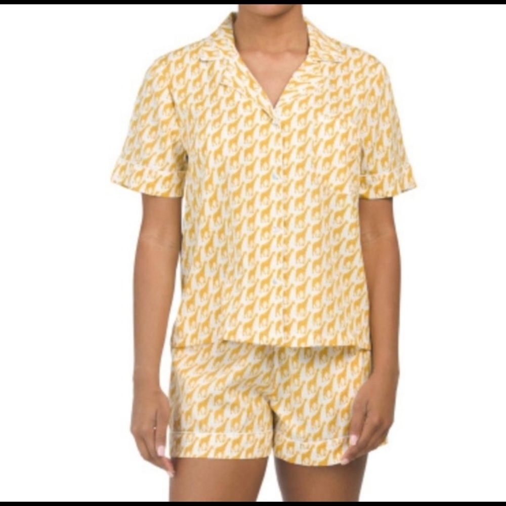 Isaac Mizrahi Yellow Giraffe Print Pajama Set Size M